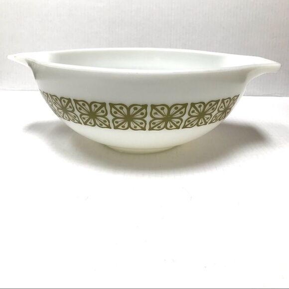 Vintage Verde Pyrex 444  4 quart cinderella casserole bowl - Picture 1 of 6